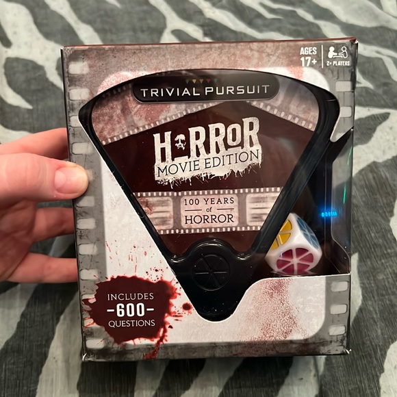 Trivial Pursuit Horror Movie Edition - BRAND NEW - Picture 1 of 4